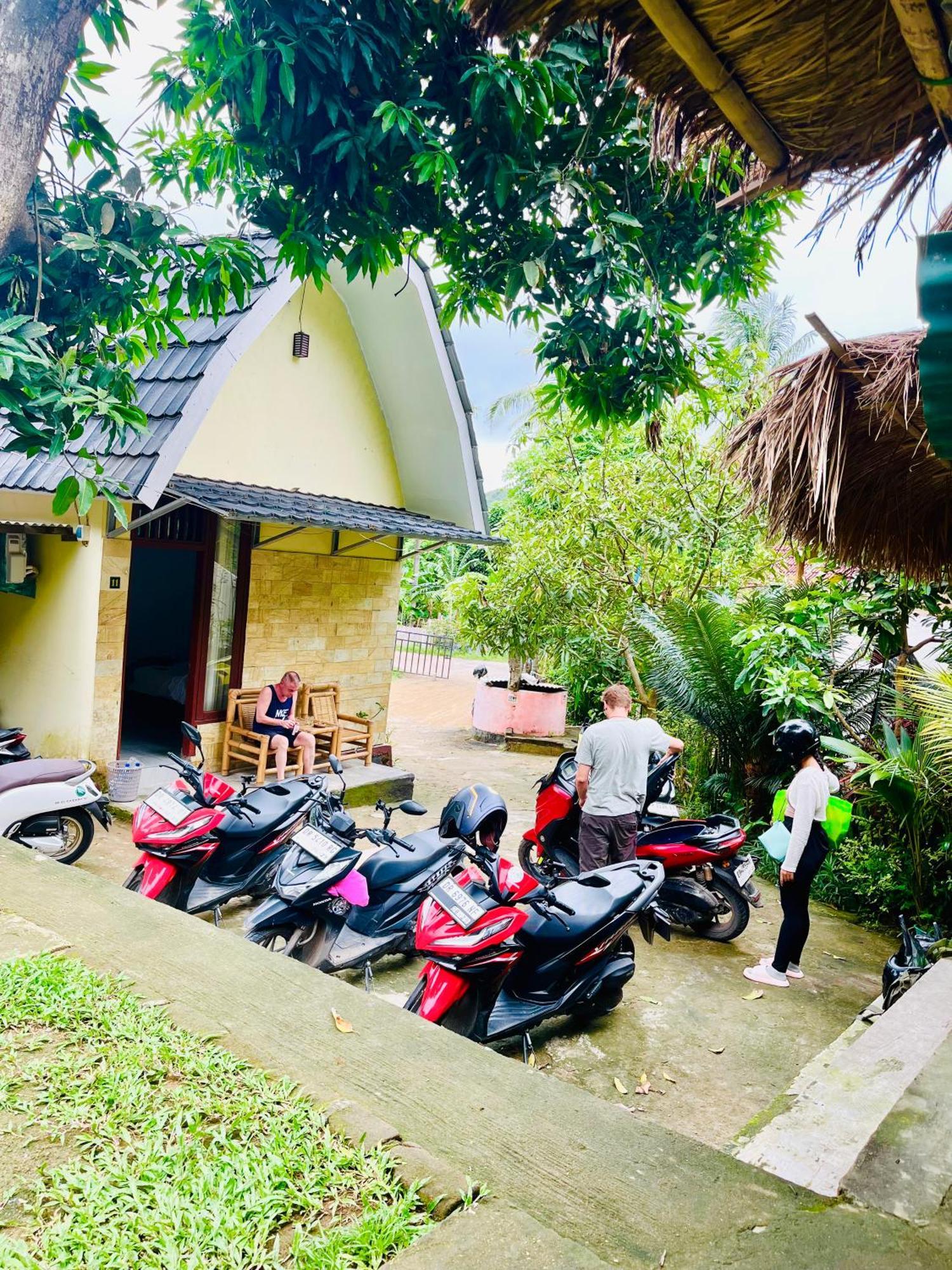 Roy Homestay Kuta Kuta  Buitenkant foto
